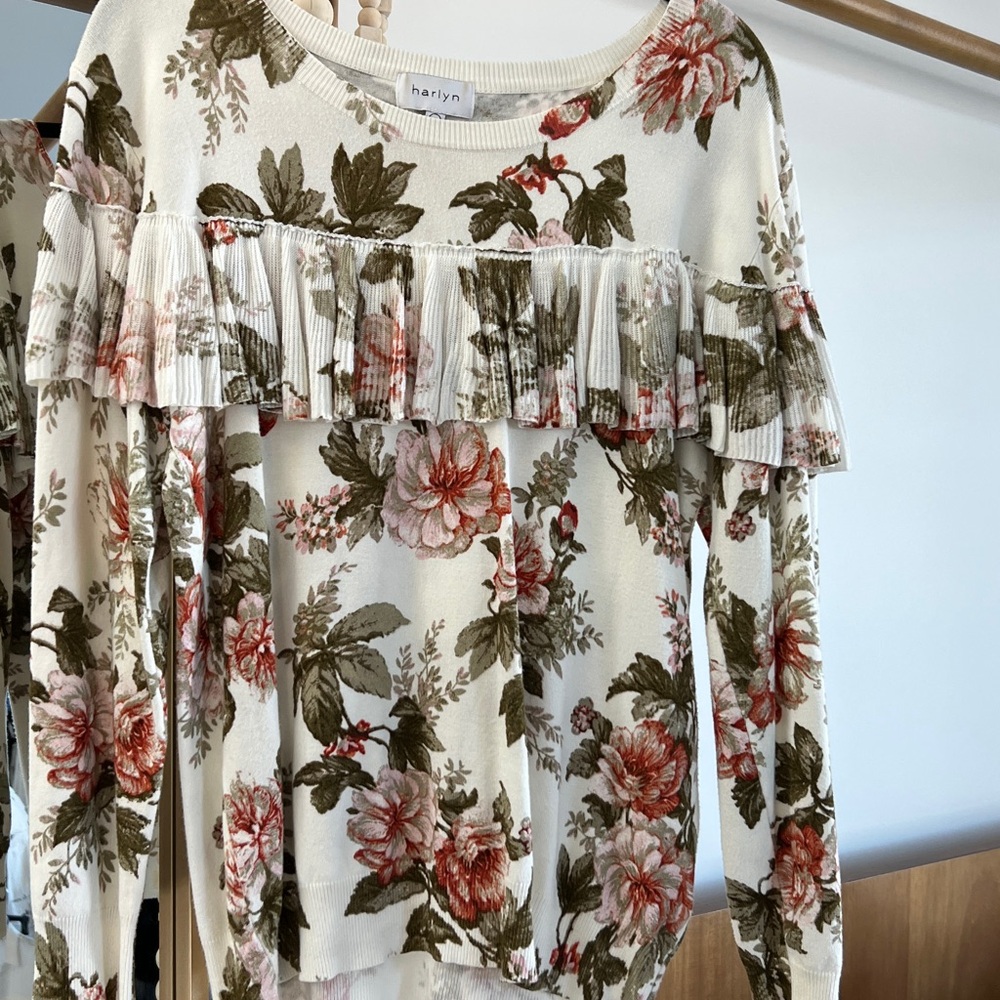 Floral Ruffle sweater/Blouse - Cream and Pink & green